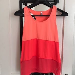 Athletic tank top
